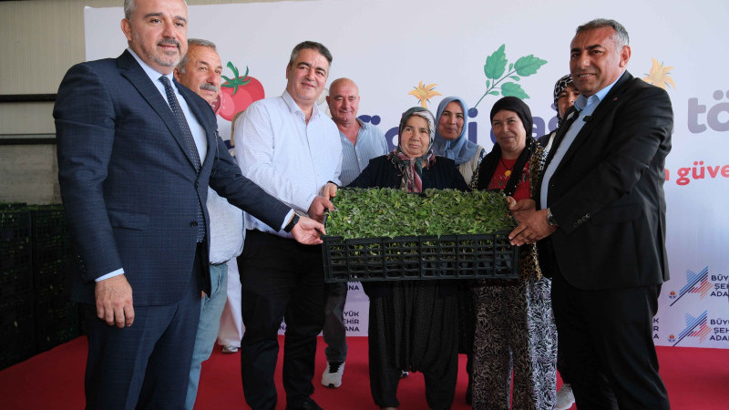BÜYÜKŞEHİR’DEN ALADAĞ ÜRETİCİSİNE 400 BİN DOMATES FİDESİ