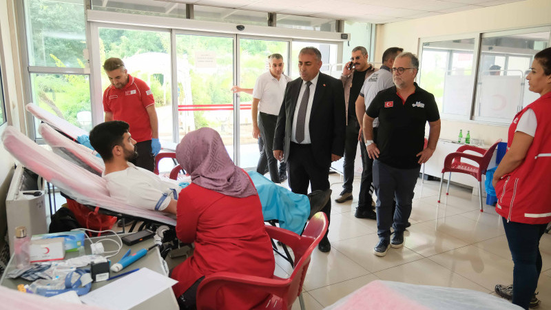 Bir Kan Bağışlayarak Ömrünüze Ömür Ekleyin
