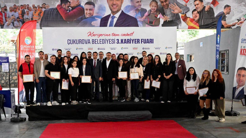 ÇUKUROVA BELEDİYESİ 3. KARİYER FUARI İŞ ARAYANLARLA İŞVERENLERİ BULUŞTURDU