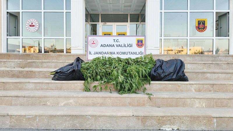ADANA’DA UYUŞTURUCU OPERASYONU: 13 ŞÜPHELİ GÖZALTINDA